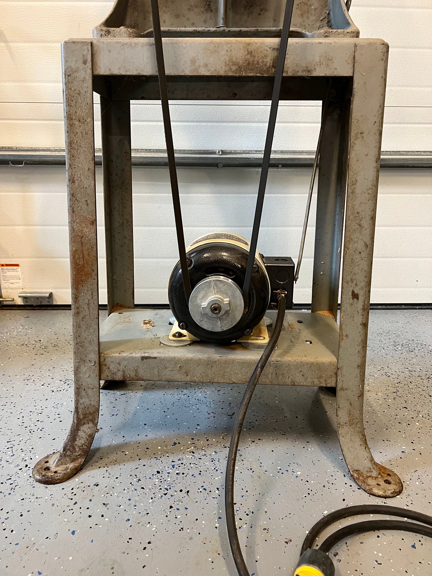 Delta 14" Bandsaw - 1st Generation - 1930s