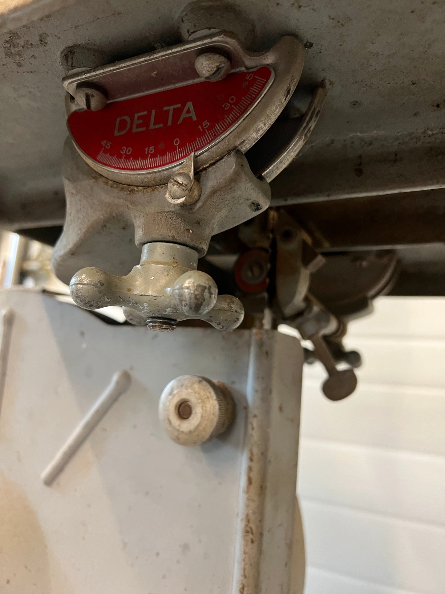 Delta 14" Bandsaw - 1st Generation - 1930s